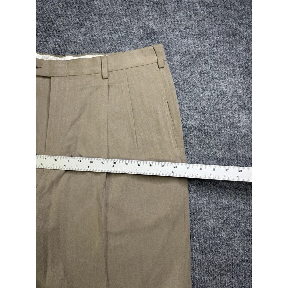 Jos. A Bank Men's Shorts 100% Silk Size 40 Beige Herringbone Pleated Chino VTG